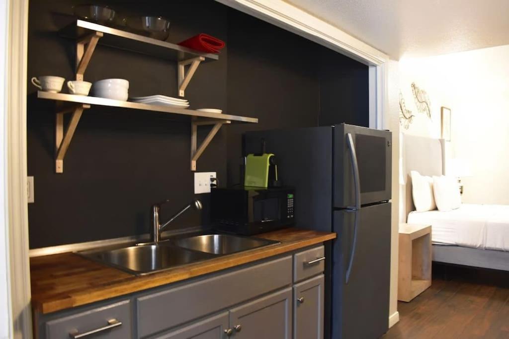 Montrose Pied-A-Terre Apartments Walking Distance To Museums Хьюстон Экстерьер фото